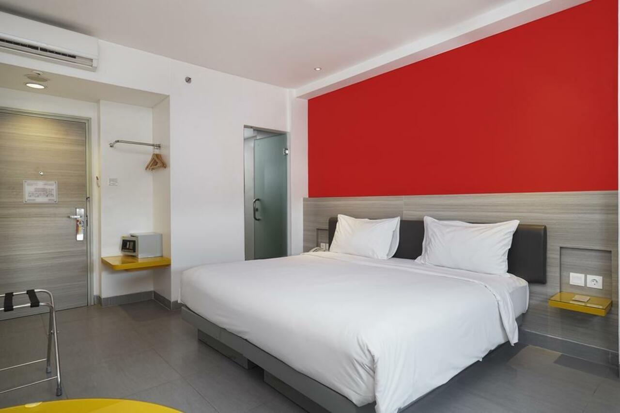 Amaris Hotel Sriwedari Solo Esterno foto